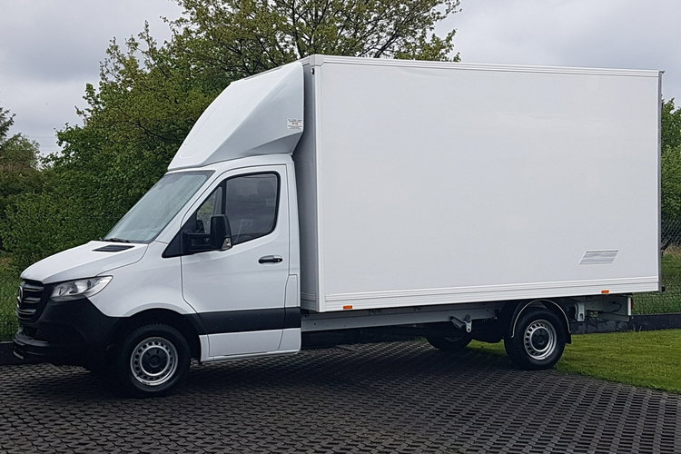 Mercedes Sprinter 8EP KONTENER 4,22x2,15x2,30 KLIMA 314CDI MANUAL 6-BIEGÓW KRAJOWY zdjęcie 2