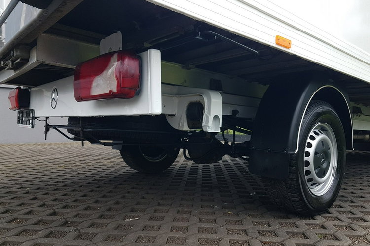 Mercedes Sprinter 8EP KONTENER 4,22x2,15x2,30 KLIMA 314CDI MANUAL 6-BIEGÓW KRAJOWY zdjęcie 22