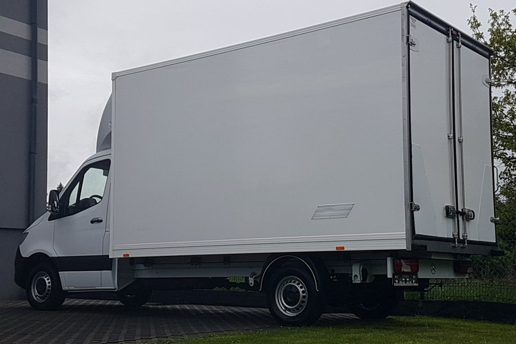 Mercedes Sprinter 8EP KONTENER 4,22x2,15x2,30 KLIMA 314CDI MANUAL 6-BIEGÓW KRAJOWY zdjęcie 28