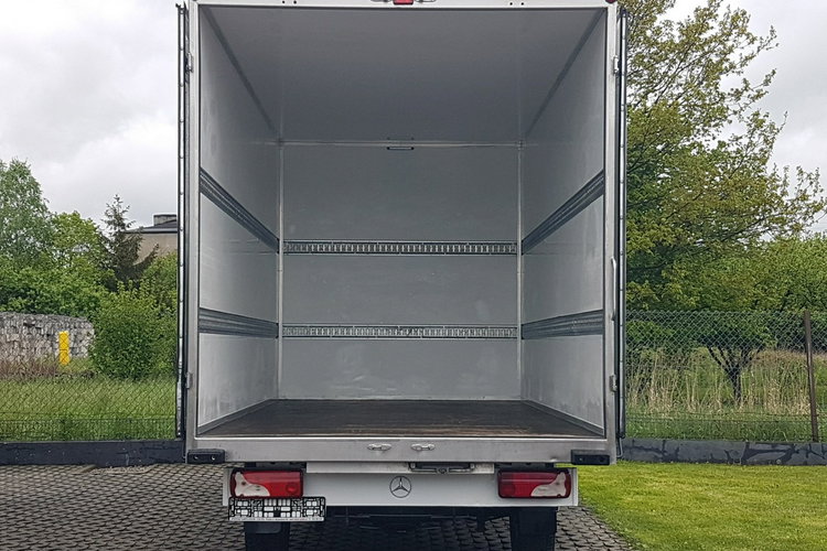 Mercedes Sprinter 8EP KONTENER 4,22x2,15x2,30 KLIMA 314CDI MANUAL 6-BIEGÓW KRAJOWY zdjęcie 5