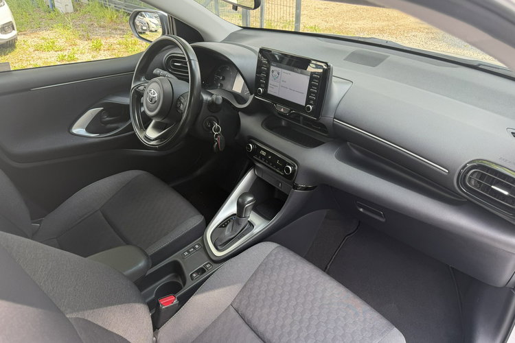 Toyota Yaris 1.5HSD 125KM Bezwypadkowy Oryginalny lakier zdjęcie 9