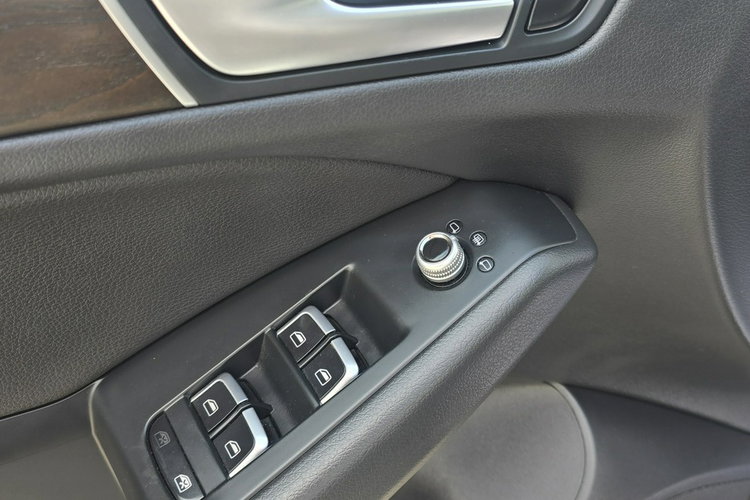 Audi Q5 2.0tdi Skóry.Navi.Klimatr 2 str.Tempomat.Alufelgi.Xenony zdjęcie 14