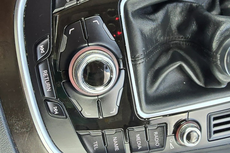 Audi Q5 2.0tdi Skóry.Navi.Klimatr 2 str.Tempomat.Alufelgi.Xenony zdjęcie 34