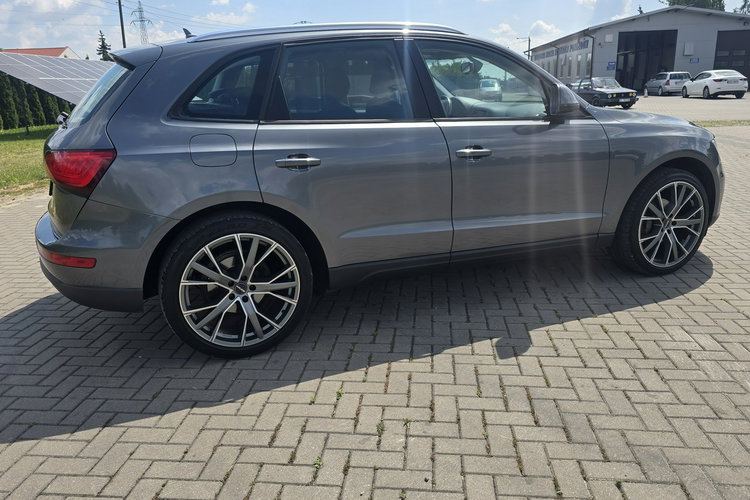 Audi Q5 2.0tdi Skóry.Navi.Klimatr 2 str.Tempomat.Alufelgi.Xenony zdjęcie 9