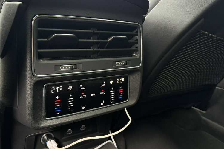 Audi Q8 S Line 2023 HUD B&Olufsen Paorama Wentyle Radar Matrixy 4xAC zdjęcie 35