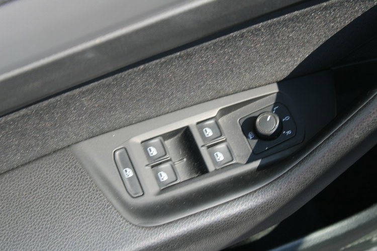 Volkswagen Passat Salon Polska Comfortline zdjęcie 15