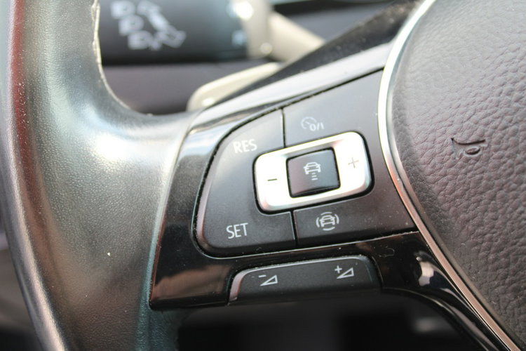 Volkswagen Passat Salon Polska Comfortline zdjęcie 17