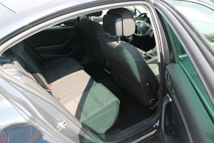 Volkswagen Passat Salon Polska Comfortline zdjęcie 25
