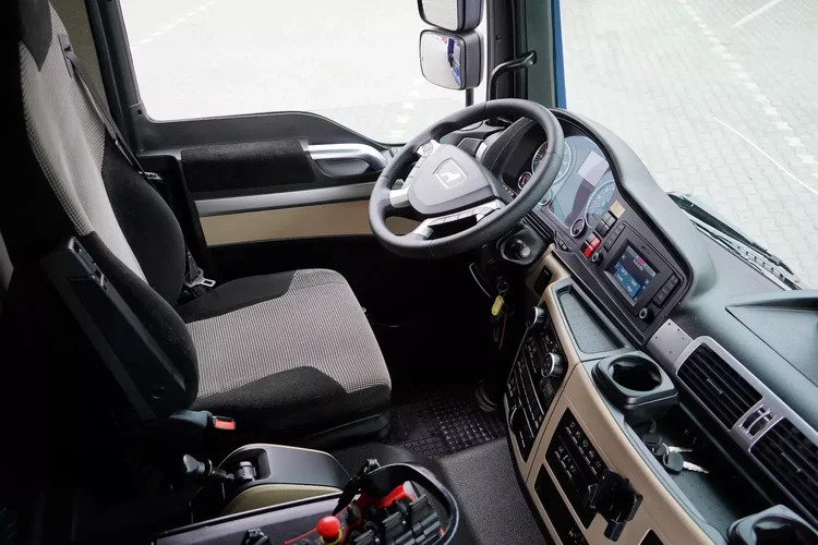 MAN / TGM / 18.250 / ACC / E 6 / SKRZYNIOWY + HDS / PALFINGER PK 12002 / WYSIĘG 14 M / PILOT zdjęcie 14