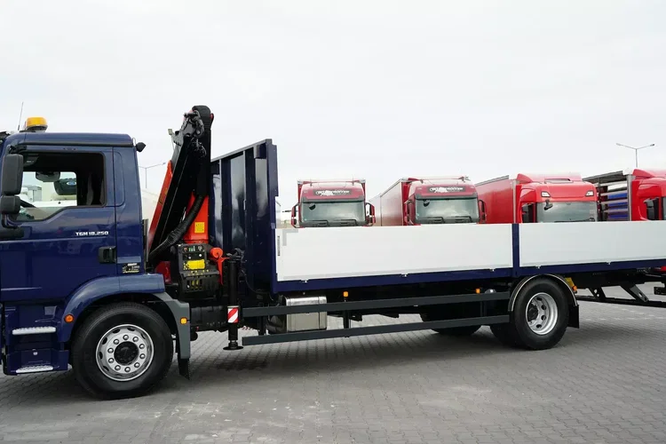 MAN / TGM / 18.250 / ACC / E 6 / SKRZYNIOWY + HDS / PALFINGER PK 12002 / WYSIĘG 14 M / PILOT zdjęcie 17