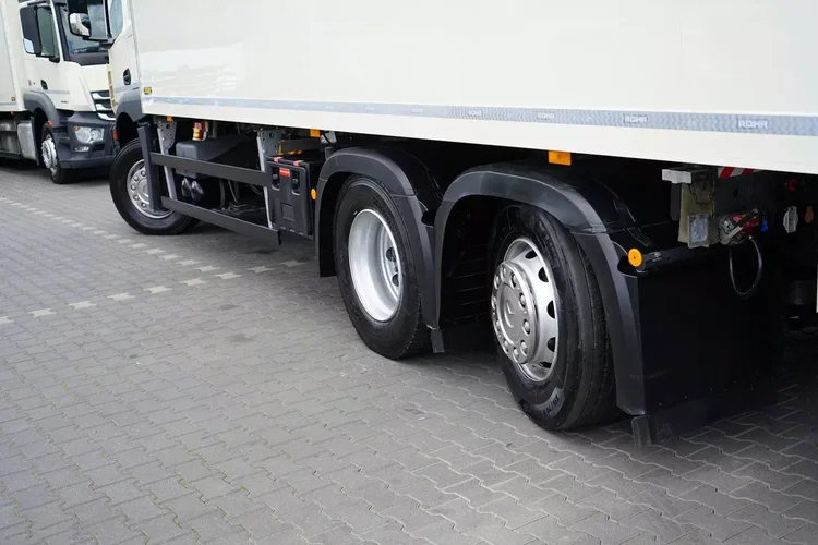 Mercedes ACTROS / 2540 / ACC / E 6 / CHŁODNIA + WINDA / 20 PALET / OŚ SKRĘTNA zdjęcie 18