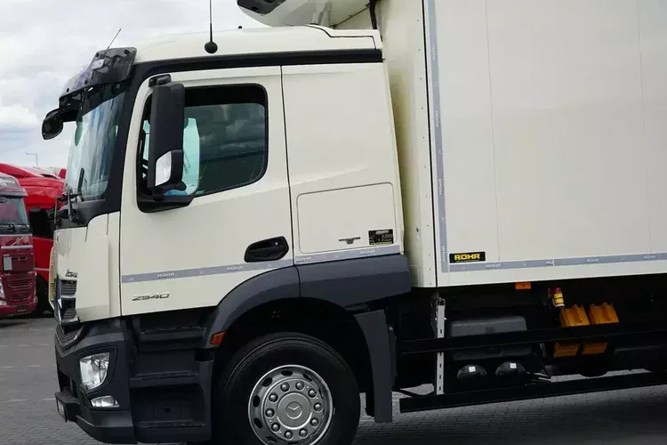 Mercedes ACTROS / 2540 / ACC / E 6 / CHŁODNIA + WINDA / 20 PALET / OŚ SKRĘTNA zdjęcie 23