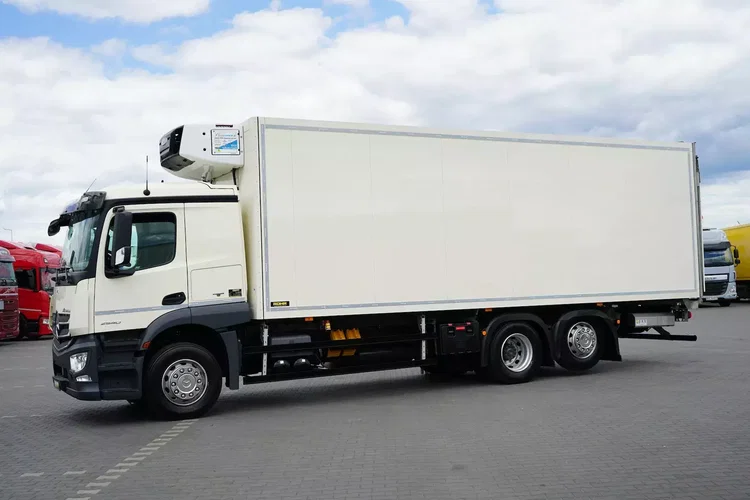 Mercedes ACTROS / 2540 / ACC / E 6 / CHŁODNIA + WINDA / 20 PALET / OŚ SKRĘTNA zdjęcie 3
