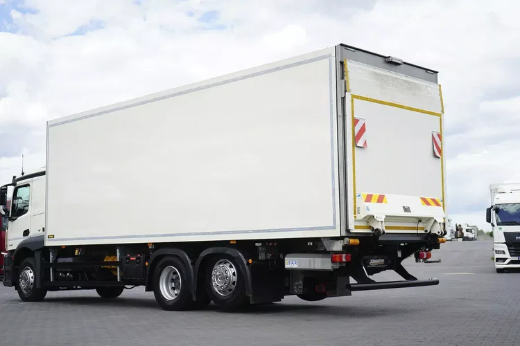 Mercedes ACTROS / 2540 / ACC / E 6 / CHŁODNIA + WINDA / 20 PALET / OŚ SKRĘTNA zdjęcie 36