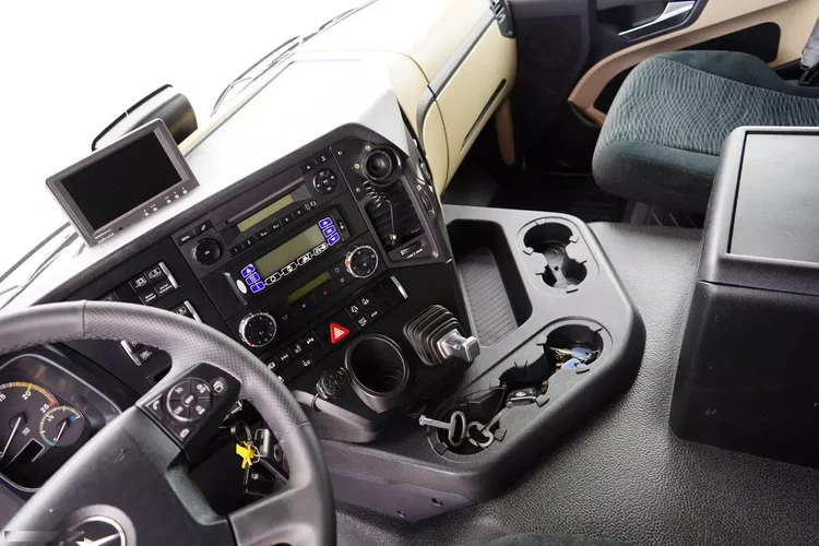 Mercedes ACTROS / 2540 / ACC / E 6 / CHŁODNIA + WINDA / 20 PALET / OŚ SKRĘTNA zdjęcie 9