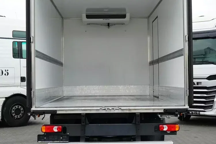 Renault / D 12 / 210 / ACC / EURO 6 / CHŁODNIA / ŁAD. 5950 KG / 11 PALET zdjęcie 10