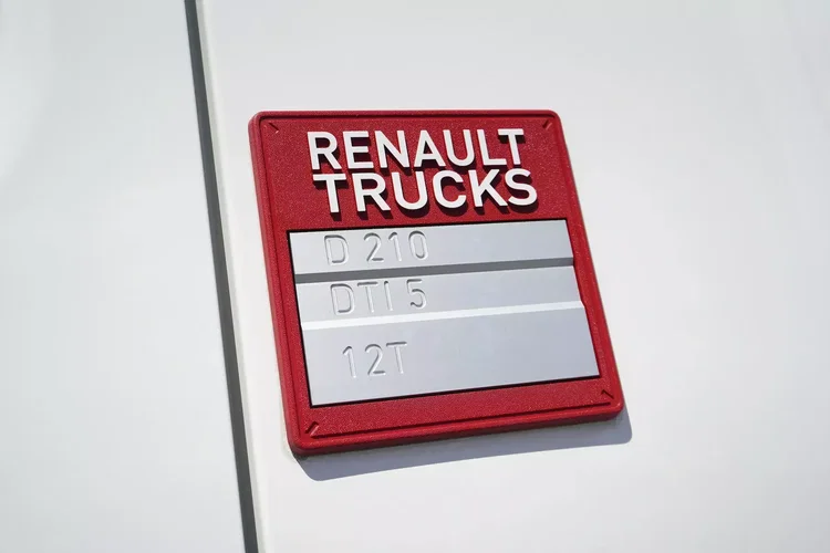 Renault / D 12 / 210 / ACC / EURO 6 / CHŁODNIA / ŁAD. 5950 KG / 11 PALET zdjęcie 25