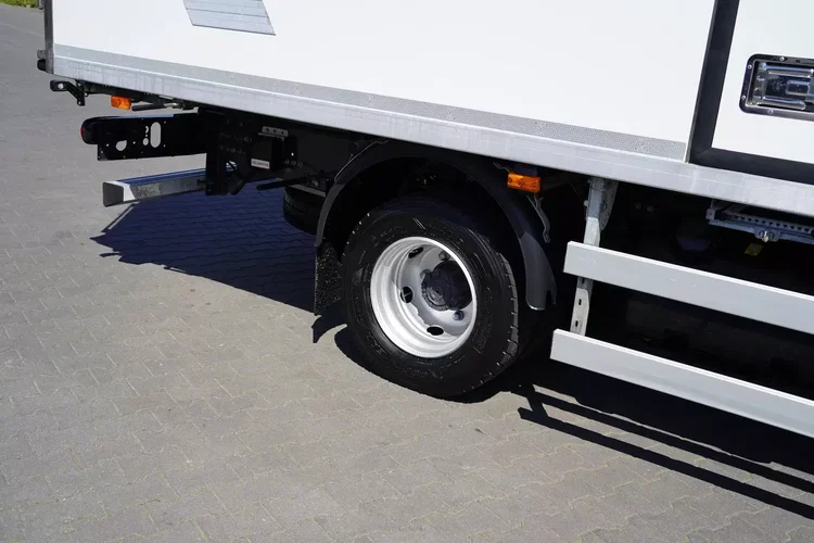 Renault / D 12 / 210 / ACC / EURO 6 / CHŁODNIA / ŁAD. 5950 KG / 11 PALET zdjęcie 30