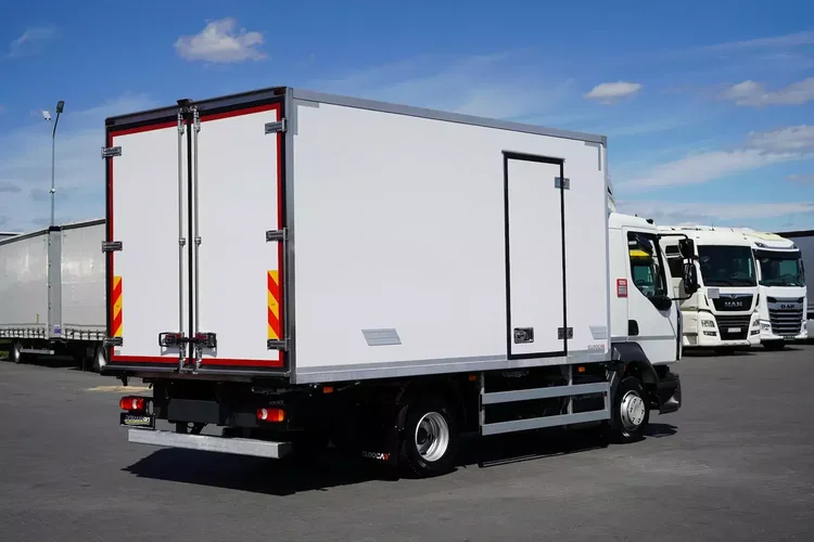 Renault / D 12 / 210 / ACC / EURO 6 / CHŁODNIA / ŁAD. 5950 KG / 11 PALET zdjęcie 5
