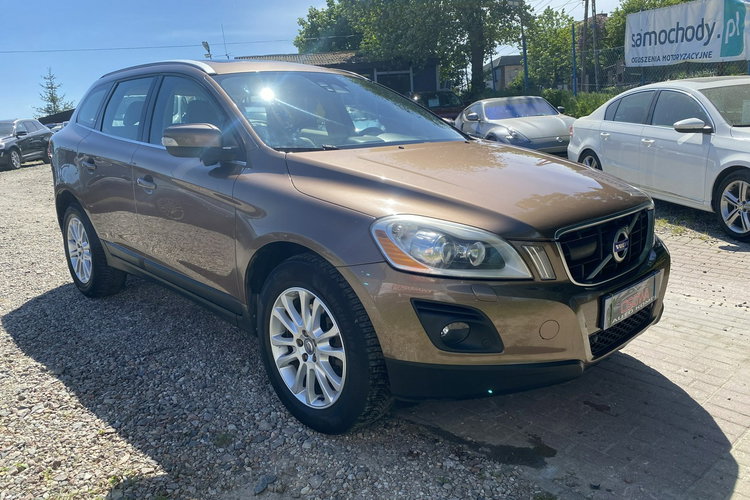 Volvo XC 60 2.4d5 automat AWD max wersja full serwis 205 koni 1.r.gwarancji zamian zdjęcie 2