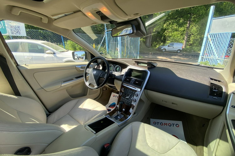 Volvo XC 60 2.4d5 automat AWD max wersja full serwis 205 koni 1.r.gwarancji zamian zdjęcie 27