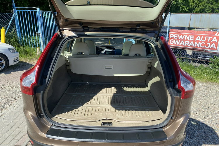 Volvo XC 60 2.4d5 automat AWD max wersja full serwis 205 koni 1.r.gwarancji zamian zdjęcie 29