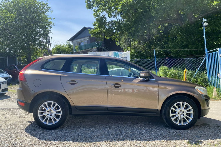 Volvo XC 60 2.4d5 automat AWD max wersja full serwis 205 koni 1.r.gwarancji zamian zdjęcie 3