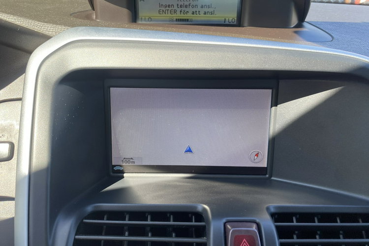 Volvo XC 60 2.4d5 automat AWD max wersja full serwis 205 koni 1.r.gwarancji zamian zdjęcie 39