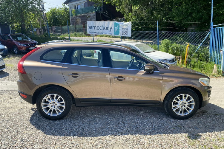 Volvo XC 60 2.4d5 automat AWD max wersja full serwis 205 koni 1.r.gwarancji zamian zdjęcie 4