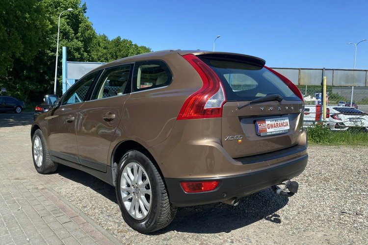 Volvo XC 60 2.4d5 automat AWD max wersja full serwis 205 koni 1.r.gwarancji zamian zdjęcie 9