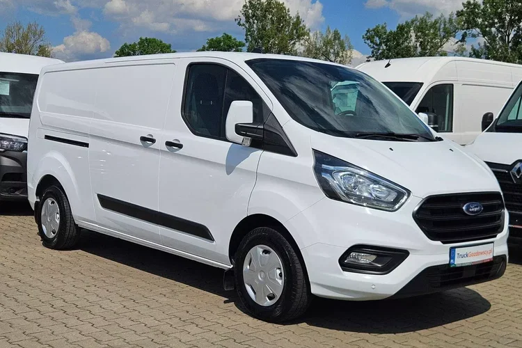 Ford transit-custom L2H1 *66900zł NETTO* 2.0TdCi/170KM zdjęcie 3