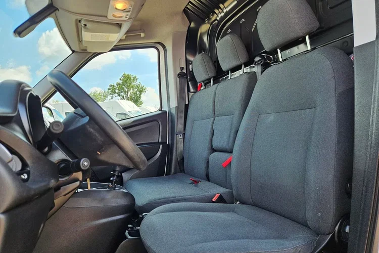 Fiat doblo Long 59999zł NETTO 1.6 mJET/105KM zdjęcie 19