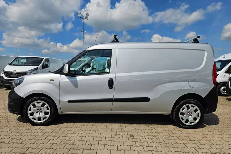 Fiat doblo Long 59999zł NETTO 1.6 mJET/105KM zdjęcie 9
