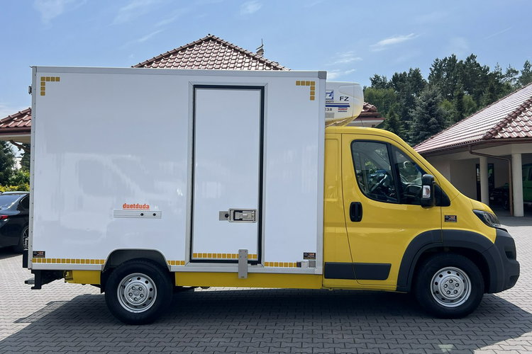 Peugeot Boxer Mroźnia Podwójne Zasilanie Unikat STAN nie Fiat Citroen Iveco 2016r zdjęcie 2