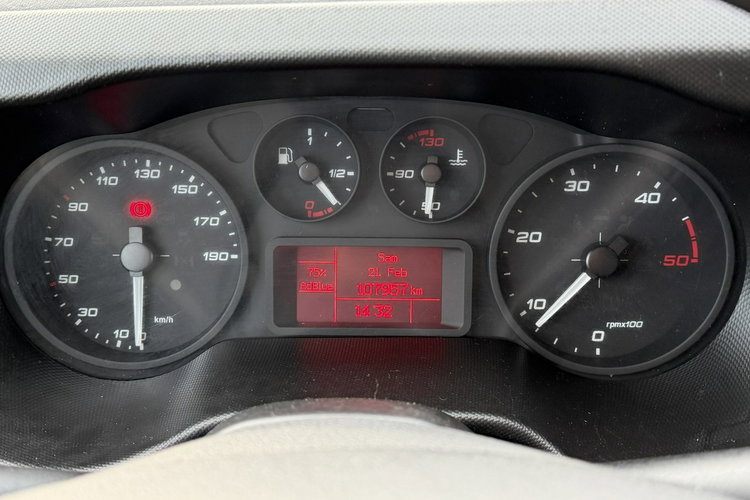 Iveco Daily 50C18 V poj.3.0 35C18 (Kat.B lub C) Brygadówka Doka 7 osób Skrzynia wywrotka zdjęcie 25