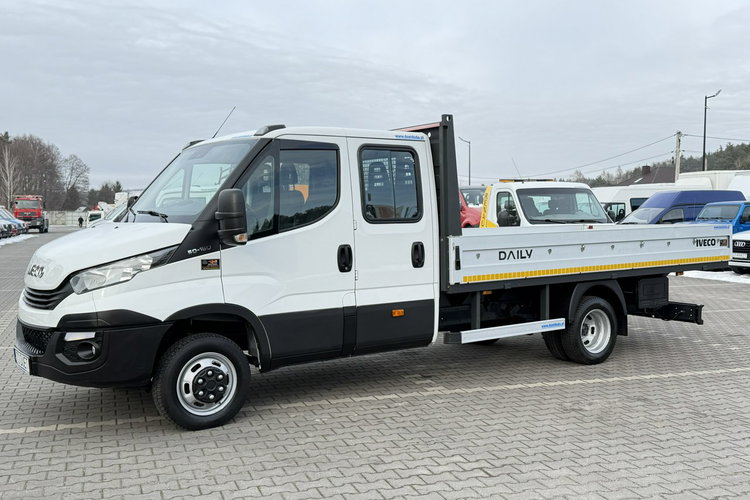 Iveco Daily 50C18 V poj.3.0 35C18 (Kat.B lub C) Brygadówka Doka 7 osób Skrzynia wywrotka zdjęcie 3
