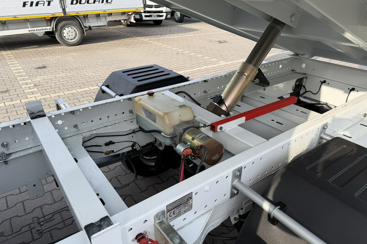 Renault Master 7 Osób Brygadówka DOKA 2.3/150KM Wywrotka (nie IVECO, VOLKSWAGEN) zdjęcie 7