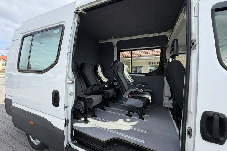 Iveco Daily 35S18 Brygadówka DOKA 7-osób Furgon l3H2 (Sprinter, Crafter, Master) zdjęcie 15