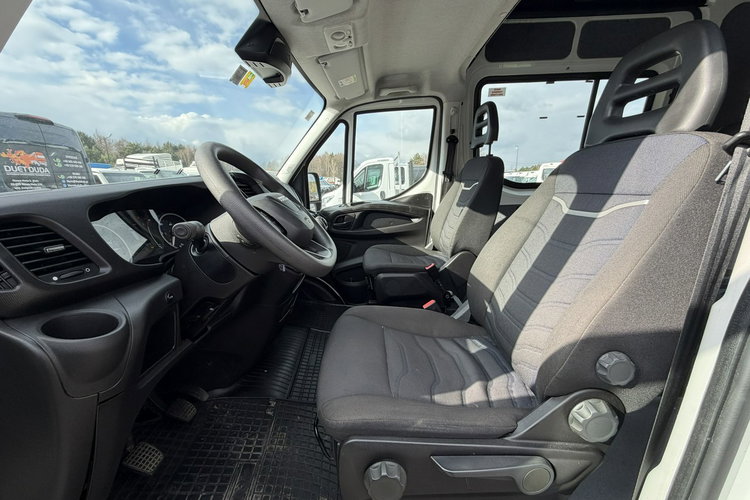 Iveco Daily 35S18 Brygadówka DOKA 7-osób Furgon l3H2 (Sprinter, Crafter, Master) zdjęcie 9