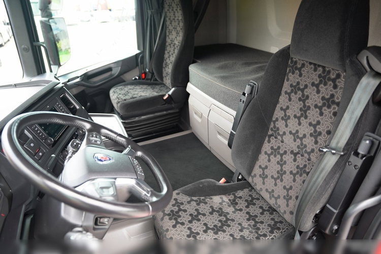 Scania R 500 / RETARDER / 2022 ROK / 2 ZBIORNIKI 1300 L / PO ZŁOTYM KONTRAKCIE SERWISOWYM zdjęcie 25