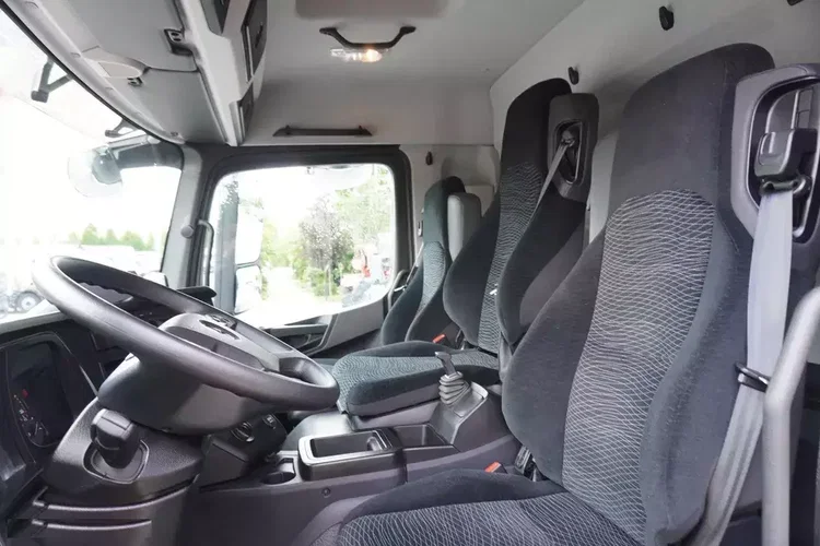 Mercedes Arocs 1827 / 10 tys. km / 4x4 / Nauka jazdy / plandeka 14 EPAL zdjęcie 19