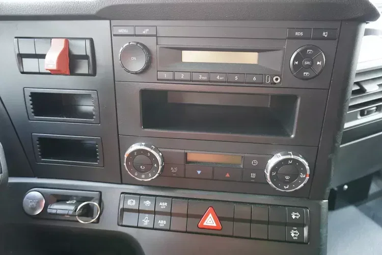 Mercedes Arocs 1827 / 10 tys. km / 4x4 / plandeka 14 EPAL zdjęcie 26