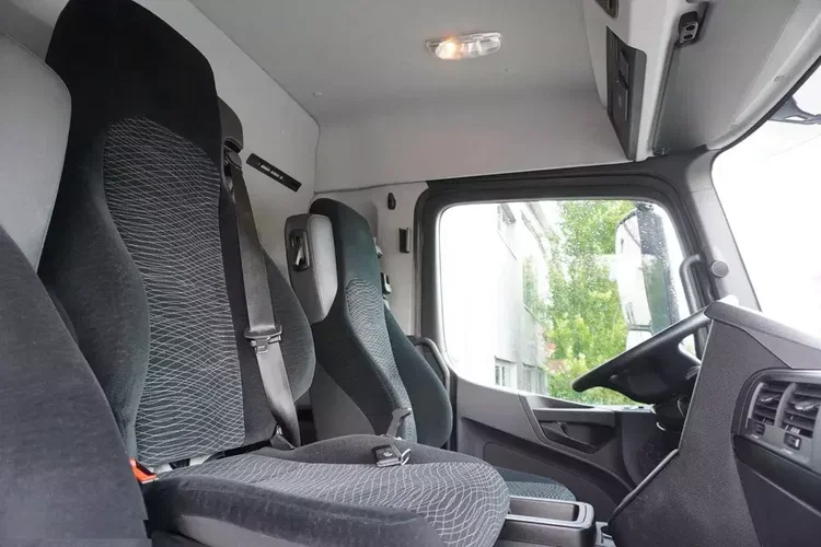 Mercedes Arocs 1827 / 10 tys. km / 4x4 / plandeka 14 EPAL zdjęcie 29