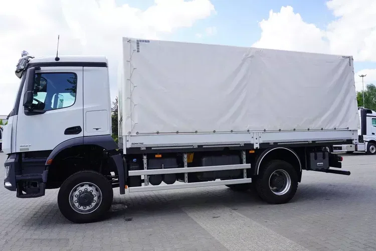 Mercedes Arocs 1827 / 10 tys. km / 4x4 / plandeka 14 EPAL zdjęcie 7