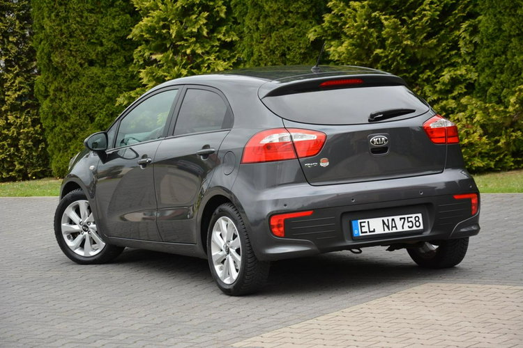 Kia Rio Klimatronic Grzane fotele Grzana kierownica Parktronic z Niemiec zdjęcie 6