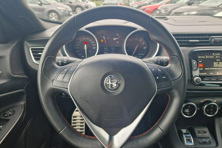 Alfa Romeo Giulietta 1,4 T 120 km Sprint Carbon Ful Wersja Jedyna taka 60 tyś przebi zdjęcie 17