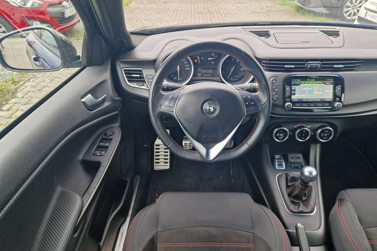 Alfa Romeo Giulietta 1,4 T 120 km Sprint Carbon Ful Wersja Jedyna taka 60 tyś przebi zdjęcie 27