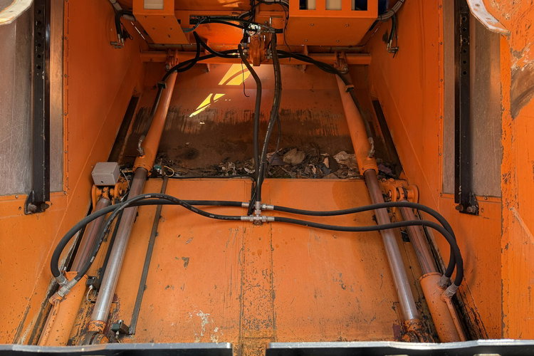 DAF LF 55.300 Śmieciarka Komunal Partner KP 16V Mały Przebieg Euro 6 Wywóz Śmieci DMC 18.000kg W Pełni Sprawna Super Stan zdjęcie 23