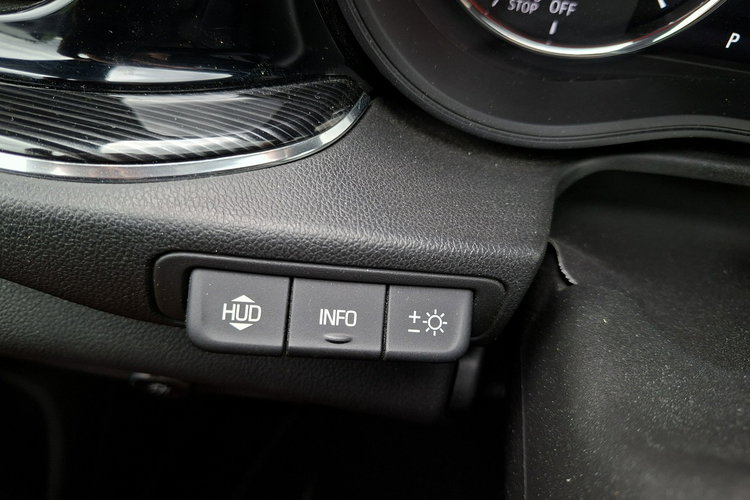 Opel Insignia Grand Sport 4x4, Automat, Wentylowane fotele, Podgrz. kanapa, Head-Up, Kamery 360 zdjęcie 18