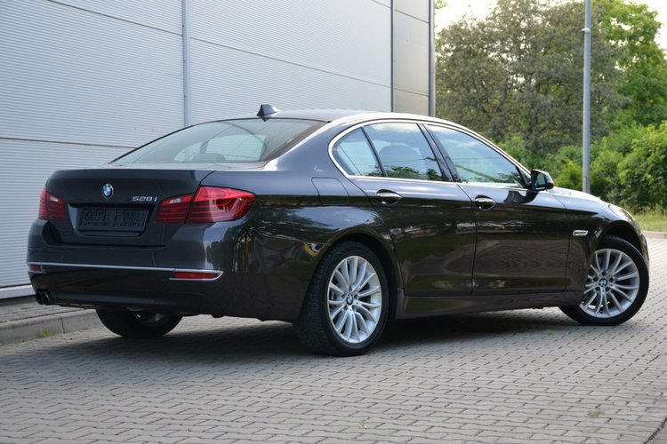 BMW 528 Opłacona 2.0i 245KM Lift Serwis Bi-xenon 6WB Navi Kamera Vat23% zdjęcie 11